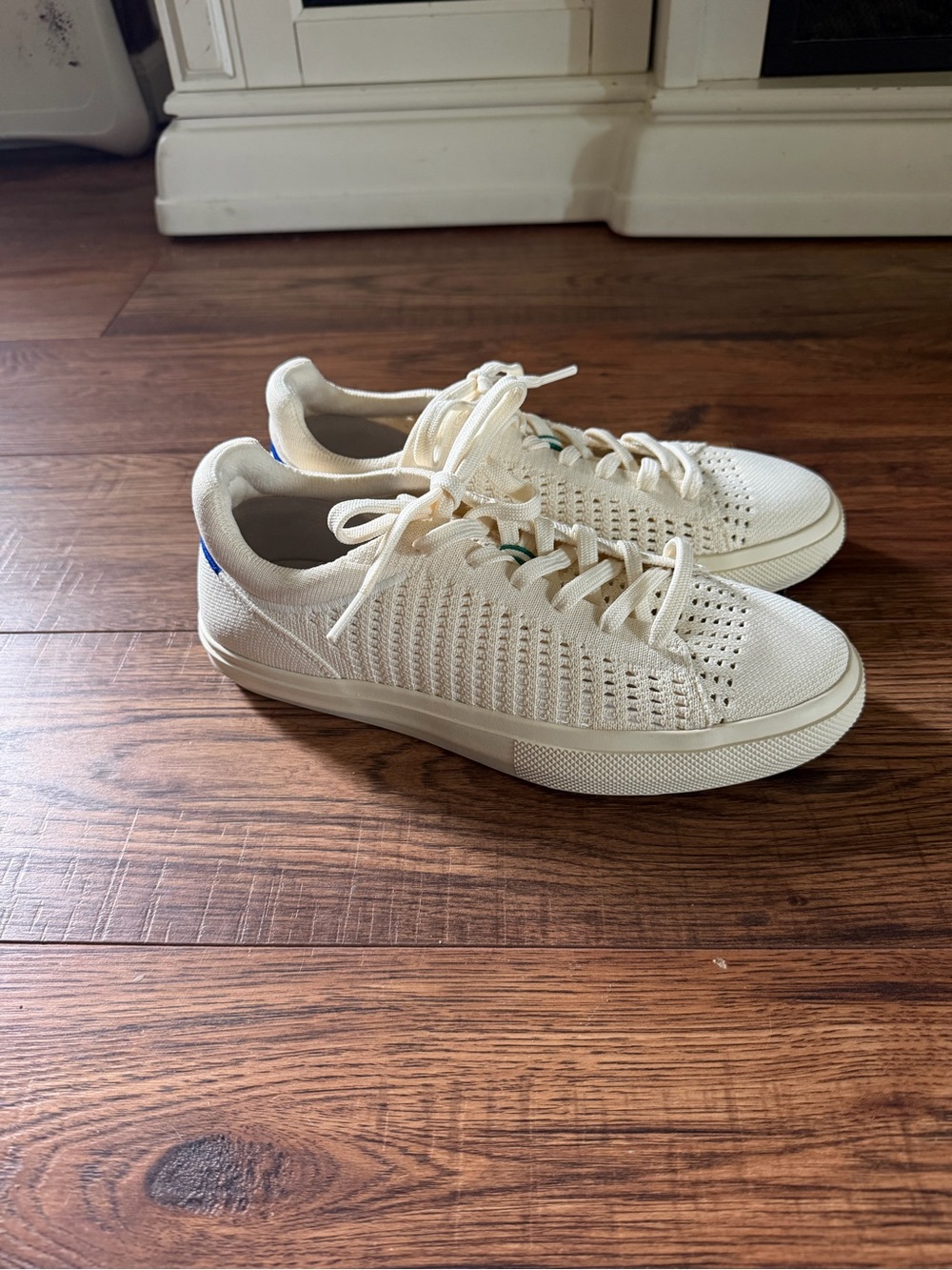 Rothys Cream Knit Low-Top Sneakers size 9